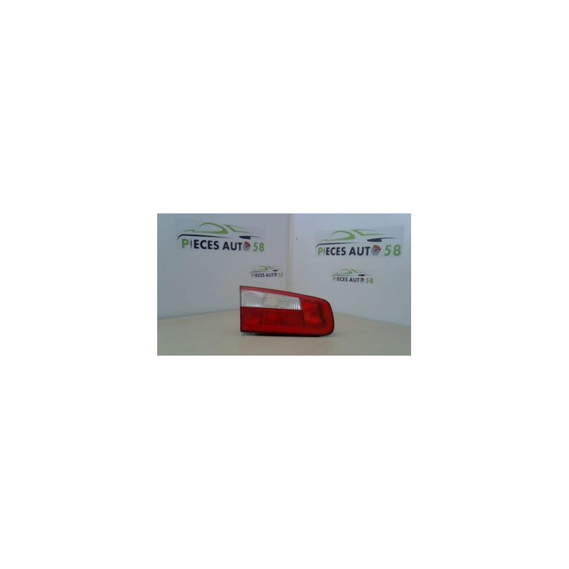 Feu arriere secondaire gauche (feux) RENAULT LAGUNA 2 PHASE 1 d’occasion