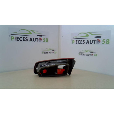 Feu arriere secondaire gauche (feux) RENAULT LAGUNA 2 PHASE 1 d’occasion
