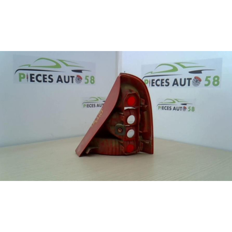 Feu arriere principal gauche (feux) RENAULT CLIO 2 PHASE 2 d’occasion