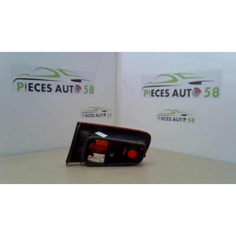 Feu arriere secondaire gauche (feux) RENAULT LAGUNA 2 PHASE 1 d’occasion