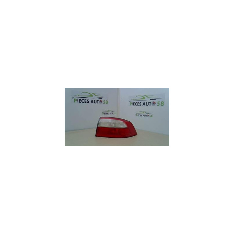 Feu arriere secondaire droit (feux) RENAULT LAGUNA 2 PHASE 1 d’occasion