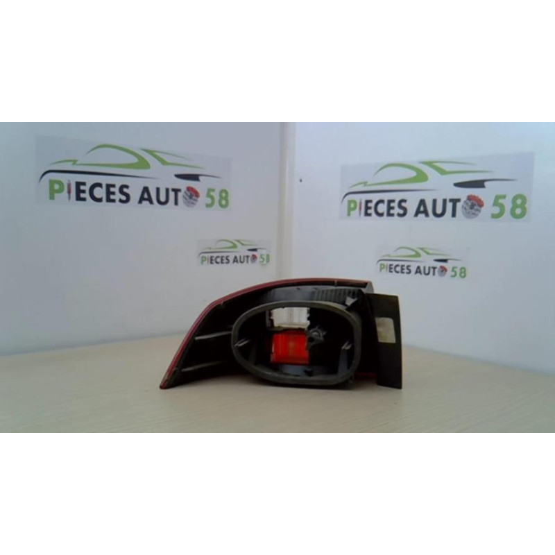 Feu arriere secondaire droit (feux) RENAULT LAGUNA 2 PHASE 1 d’occasion