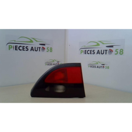 Feu arriere secondaire gauche (feux) RENAULT MEGANE 1 PHASE 1 d’occasion