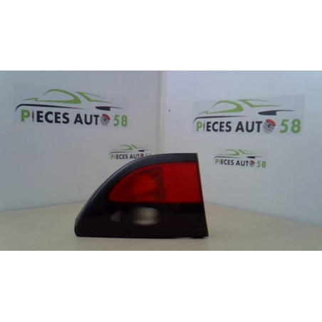 Feu arriere secondaire gauche (feux) RENAULT MEGANE 1 PHASE 1 d’occasion