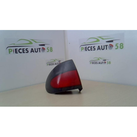 Feu arriere principal gauche (feux) RENAULT MEGANE 1 PHASE 2 d’occasion