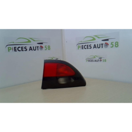 Feu arriere secondaire droit (feux) RENAULT MEGANE 1 PHASE 1 d’occasion