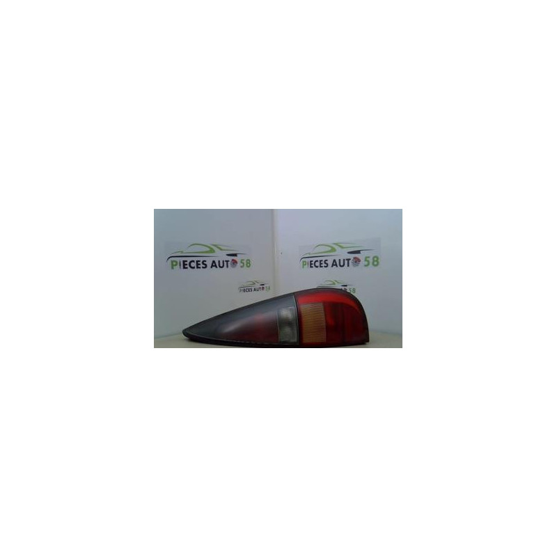 Feu arriere principal droit (feux) RENAULT LAGUNA 1 PHASE 1 BREAK d’occasion