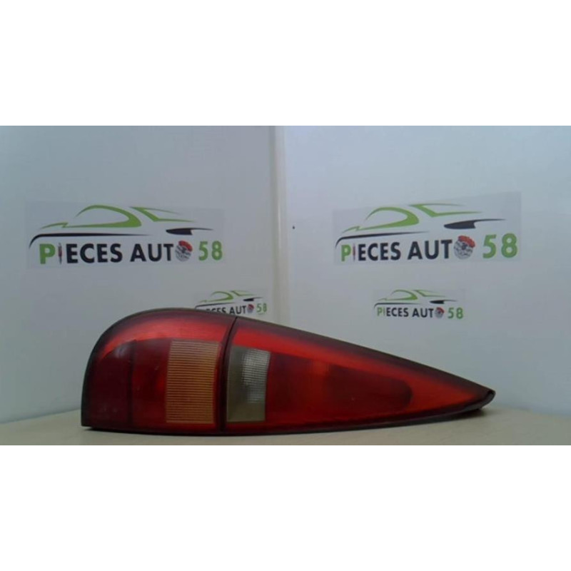 Feu arriere principal gauche (feux) RENAULT LAGUNA 1 PHASE 2 BREAK d’occasion