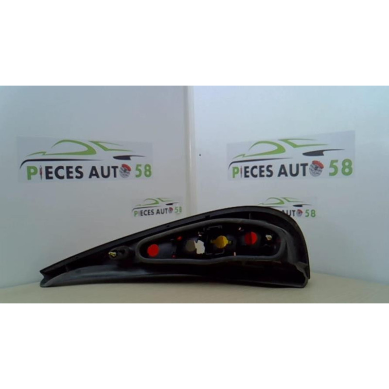 Feu arriere principal gauche (feux) RENAULT LAGUNA 1 PHASE 2 BREAK d’occasion