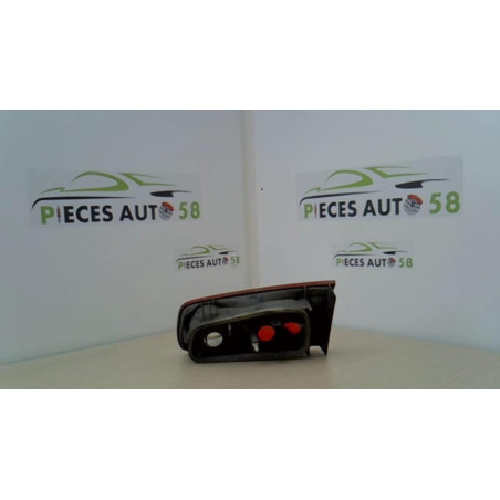 Feu arriere secondaire gauche (feux) RENAULT LAGUNA 2 PHASE 2 d’occasion