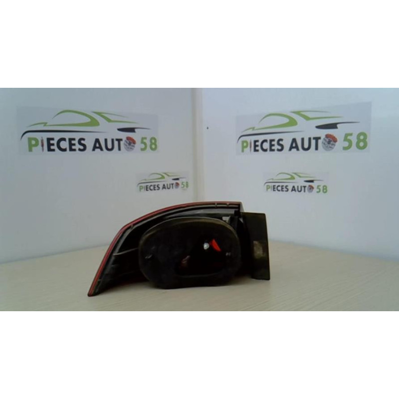 Feu arriere principal droit (feux) RENAULT LAGUNA 2 PHASE 2 d’occasion