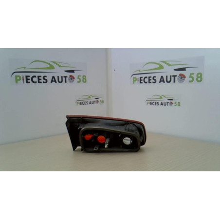 Feu arriere secondaire droit (feux) RENAULT LAGUNA 2 PHASE 2 d’occasion