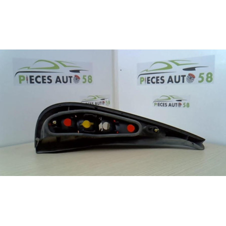 Feu arriere principal droit (feux) RENAULT LAGUNA 1 PHASE 2 BREAK d’occasion