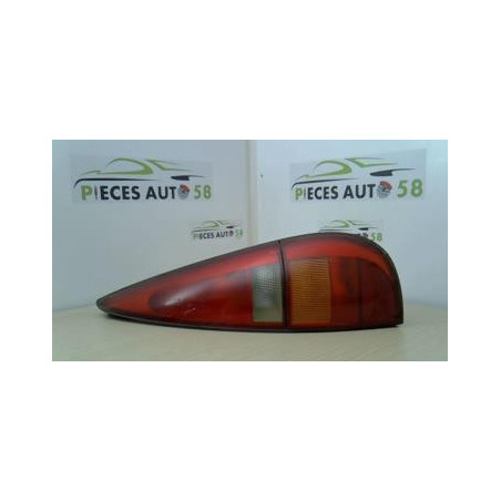 Feu arriere principal droit (feux) RENAULT LAGUNA 1 PHASE 2 BREAK d’occasion