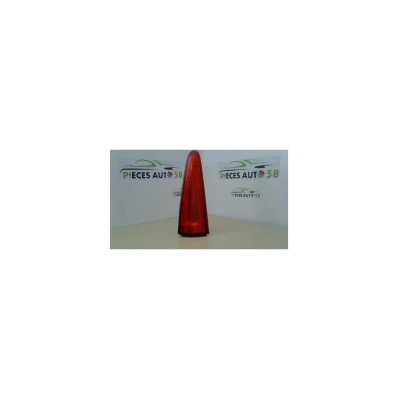 Feu arriere secondaire droit (feux) RENAULT KANGOO 2 PHASE 1 d’occasion