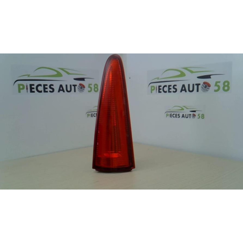 Feu arriere secondaire droit (feux) RENAULT KANGOO 2 PHASE 1 d’occasion