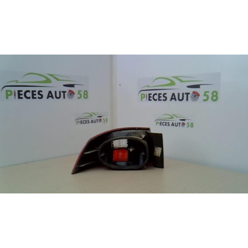 Feu arriere principal droit (feux) RENAULT LAGUNA 2 PHASE 1 d’occasion