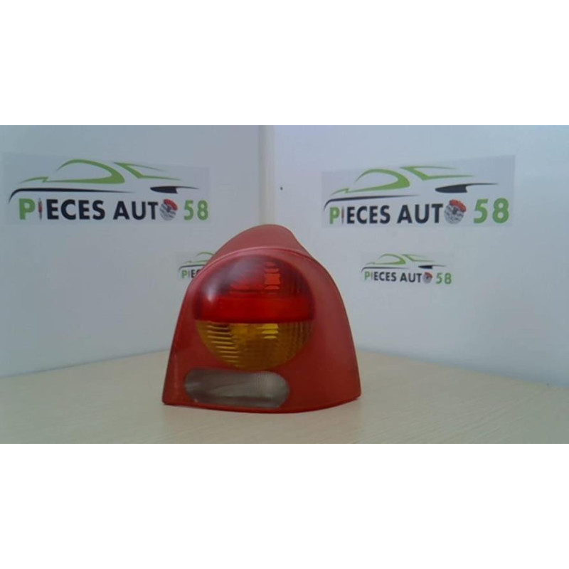 Feu arriere principal droit (feux) RENAULT TWINGO 1 PHASE 3 d’occasion
