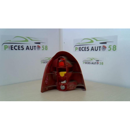Feu arriere principal droit (feux) RENAULT TWINGO 1 PHASE 3 d’occasion