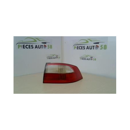 Feu arriere principal droit (feux) RENAULT LAGUNA 2 PHASE 1 d’occasion
