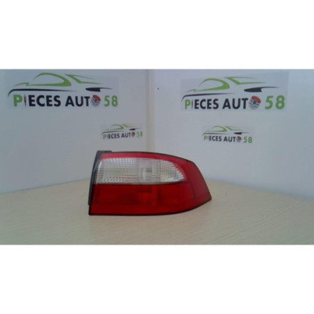 Feu arriere principal droit (feux) RENAULT LAGUNA 2 PHASE 1 d’occasion