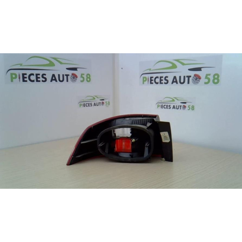 Feu arriere principal droit (feux) RENAULT LAGUNA 2 PHASE 1 d’occasion