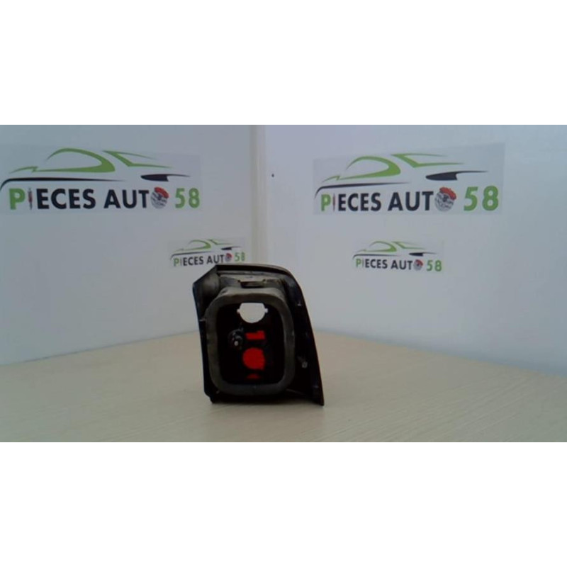 Feu arriere principal gauche (feux) CITROEN XANTIA PHASE 2 BREAK d’occasion