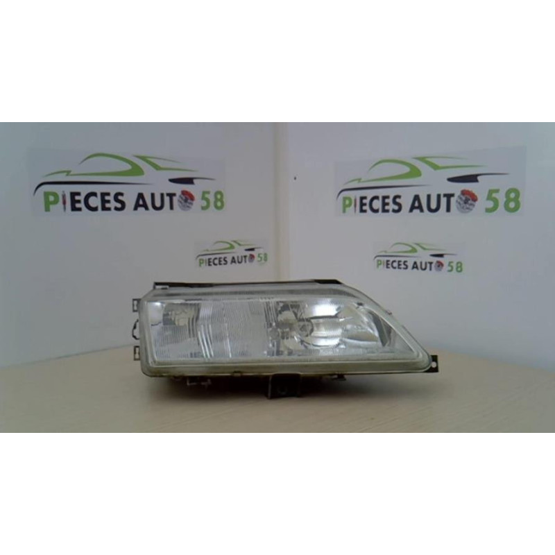 Optique avant principal gauche (feux)(phare) CITROEN XANTIA PHASE 2 d’occasion