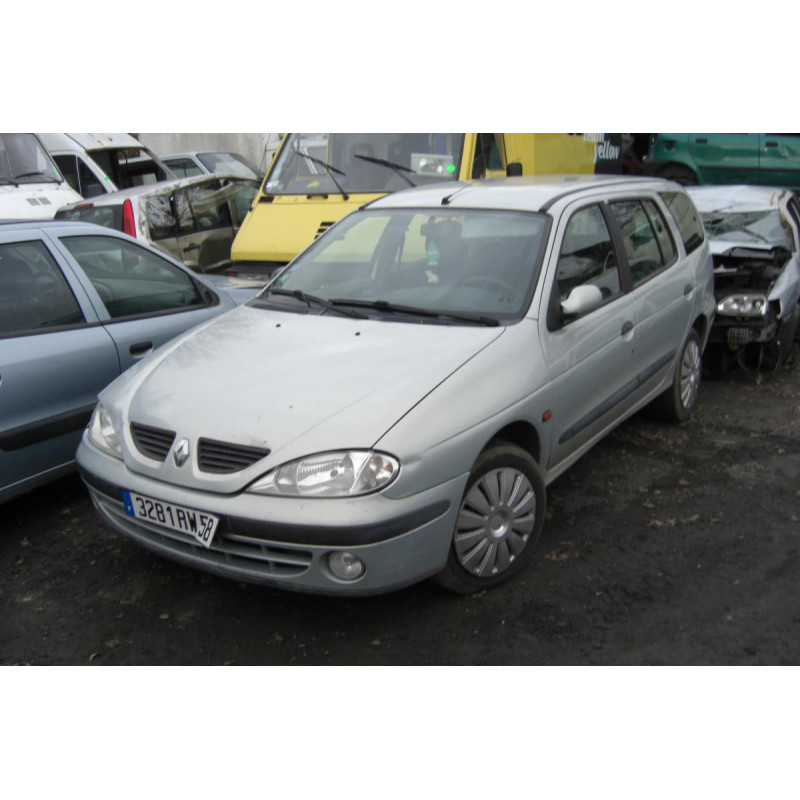Feu arriere principal droit (feux) RENAULT MEGANE 1 BREAK d’occasion