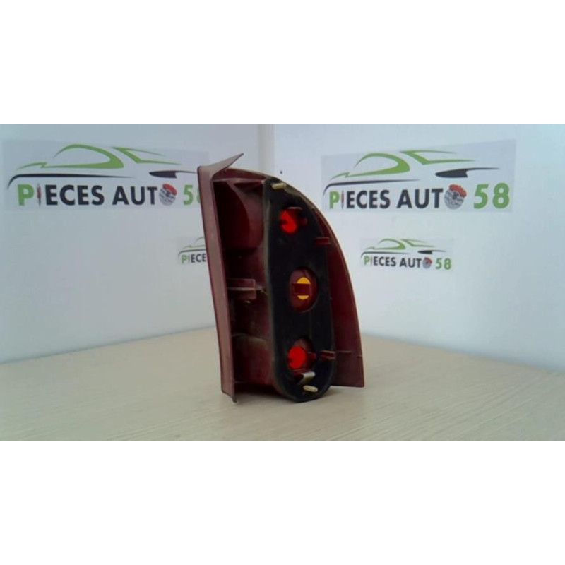 Feu arriere principal gauche (feux) RENAULT MEGANE 1 BREAK d’occasion