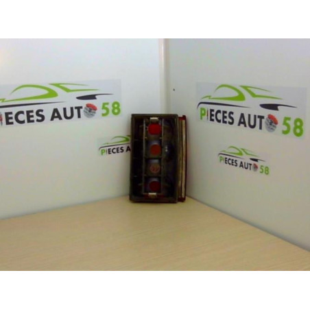 Feu arriere principal droit (feux) CITROEN AXEL d’occasion