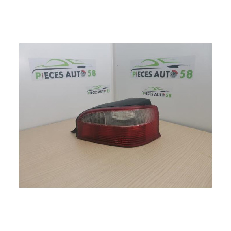 Feu arriere principal droit (feux) CITROEN SAXO PHASE 2 d’occasion