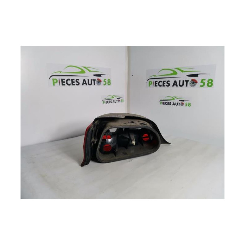Feu arriere principal droit (feux) CITROEN SAXO PHASE 2 d’occasion