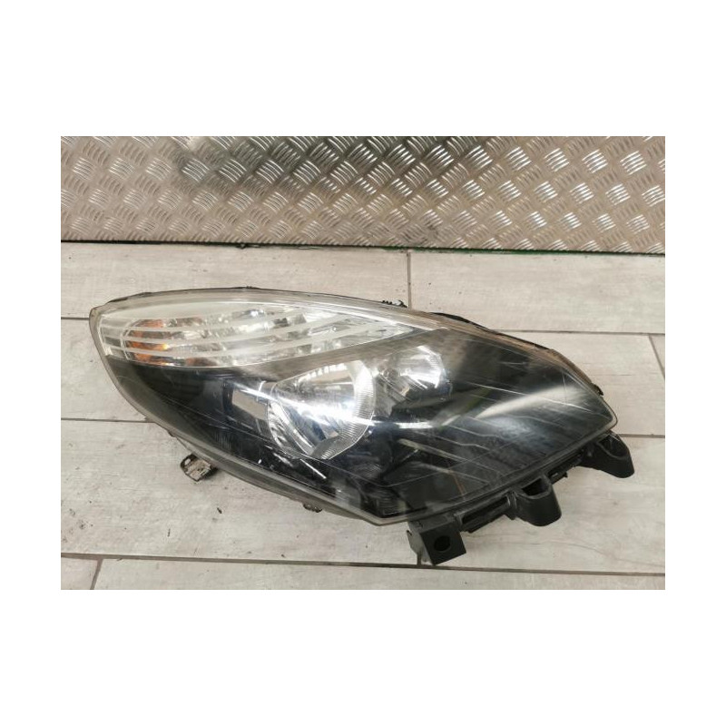 Optique avant principal droit (feux)(phare) RENAULT  d’occasion