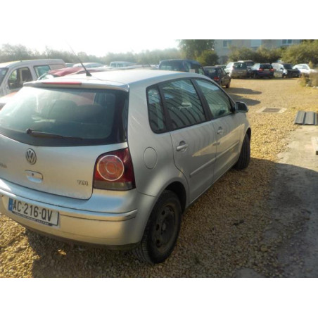 Levier frein à main VOLKSWAGEN POLO 4 PHASE 2 d’occasion