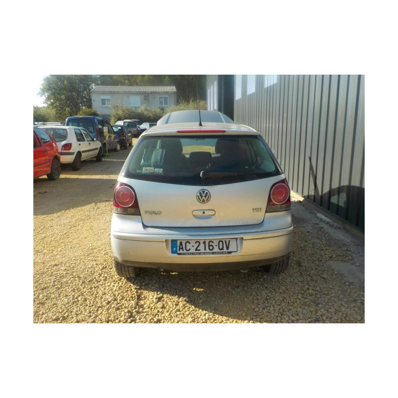 Levier frein à main VOLKSWAGEN POLO 4 PHASE 2 d’occasion