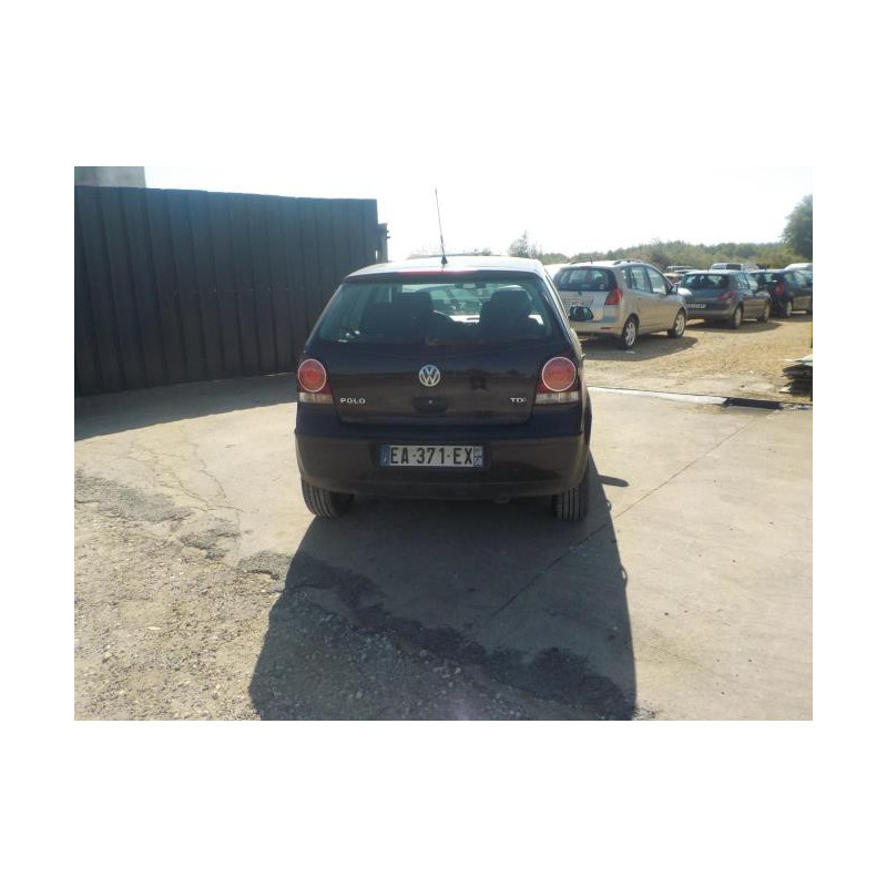 Levier frein à main VOLKSWAGEN POLO 4 PHASE 2 d’occasion
