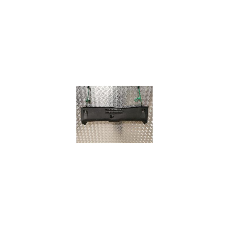 Garniture hayon RENAULT CLIO 3 PHASE 1 d’occasion