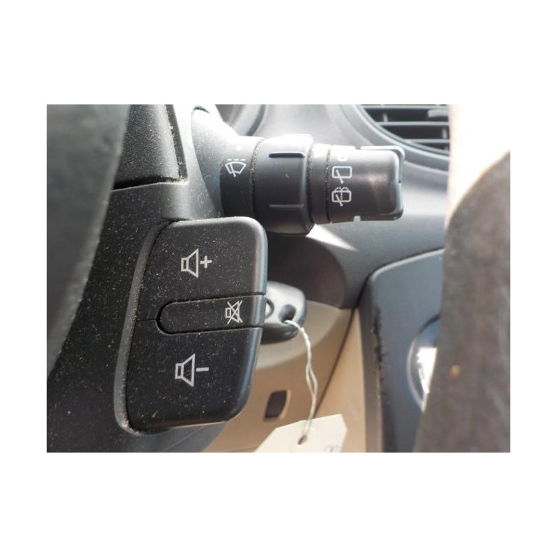 Manivelle cric RENAULT CLIO 3 PHASE 1 d’occasion