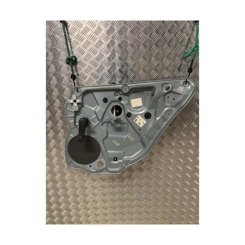 Leve vitre mecanique arriere droit VOLKSWAGEN POLO 4 PHASE 2 d’occasion