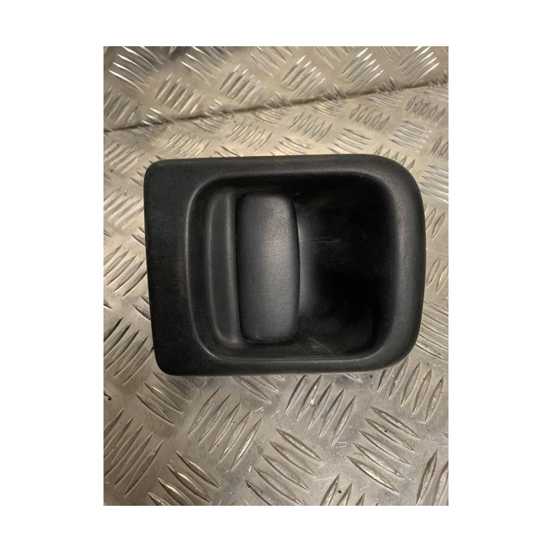 Poignee porte avant gauche RENAULT MASTER 2 PHASE 2 d’occasion