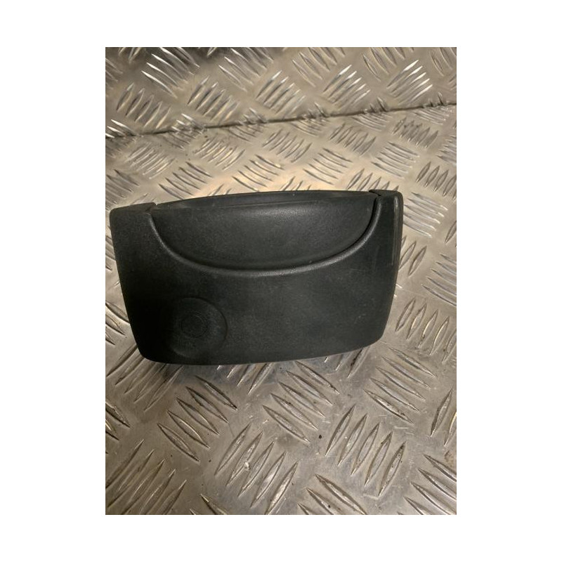 Poignee porte laterale droit RENAULT KANGOO 1 PHASE 1 d’occasion