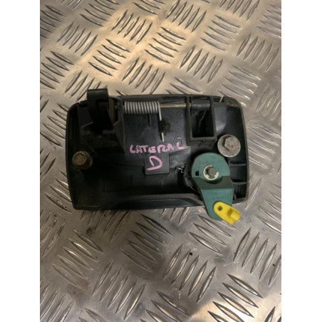 Poignee porte laterale droit RENAULT KANGOO 1 PHASE 1 d’occasion