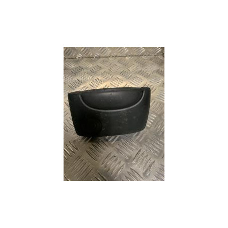 Poignee porte laterale droit RENAULT KANGOO 1 PHASE 1 d’occasion