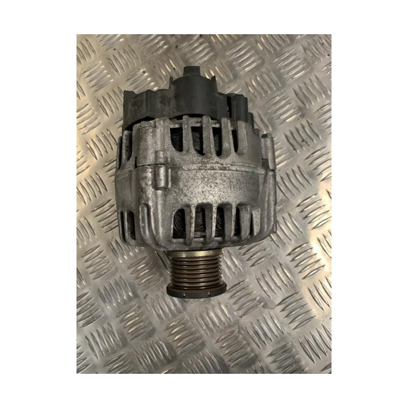 Alternateur RENAULT CLIO 4 PHASE 1 d’occasion