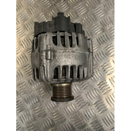 Alternateur RENAULT CLIO 4 PHASE 1 d’occasion