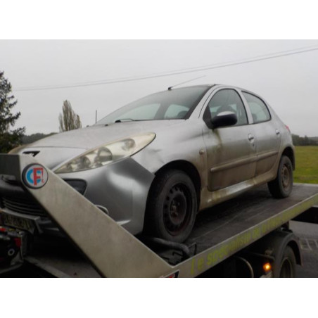 Moyeu avant gauche PEUGEOT 206+ d’occasion