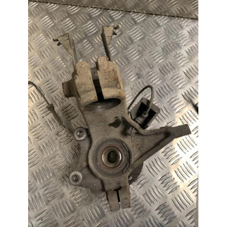 Moyeu avant droit PEUGEOT 206+ d’occasion