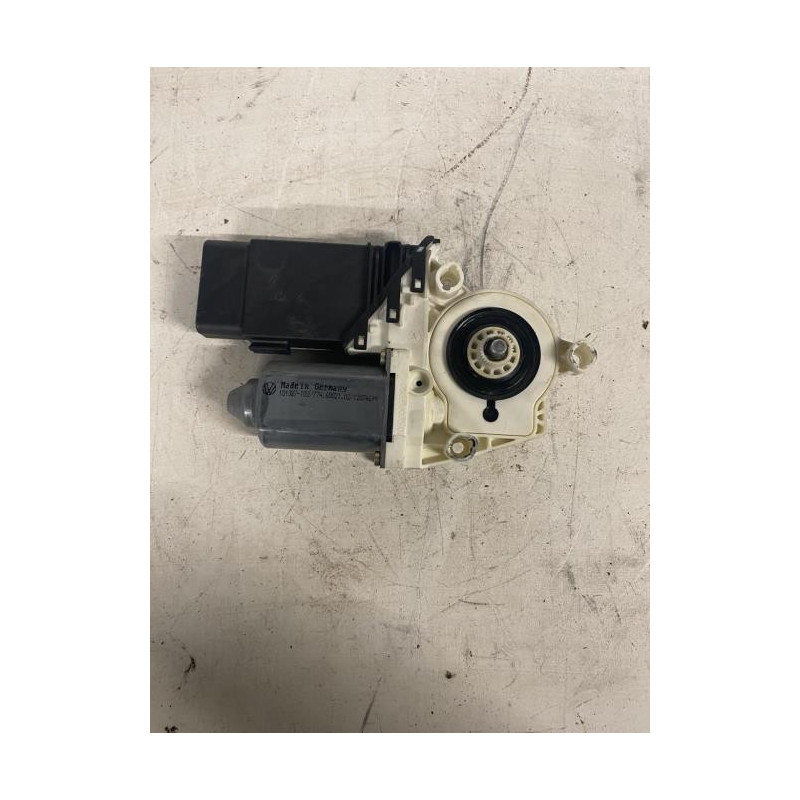 Moteur leve vitre avant gauche SEAT LEON 1 d’occasion