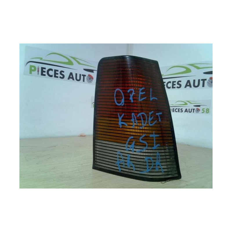 Feu arriere principal droit (feux) OPEL  d’occasion